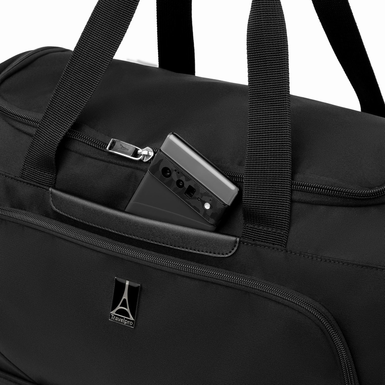 Travelpro Maxlite® 5 Drop-Bottom Weekender 6 Travelpro Maxlite® 5 Drop-Bottom Weekender - Image 4